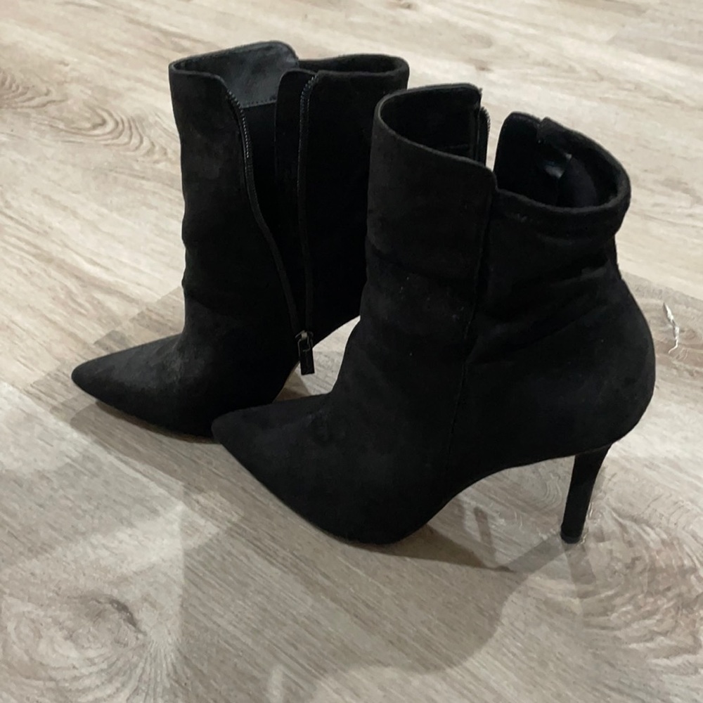 Jessica Simpson black boot heels